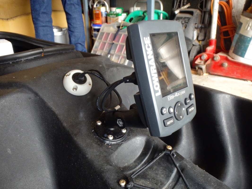 Fitting a fishfinder on an RTM Tempo