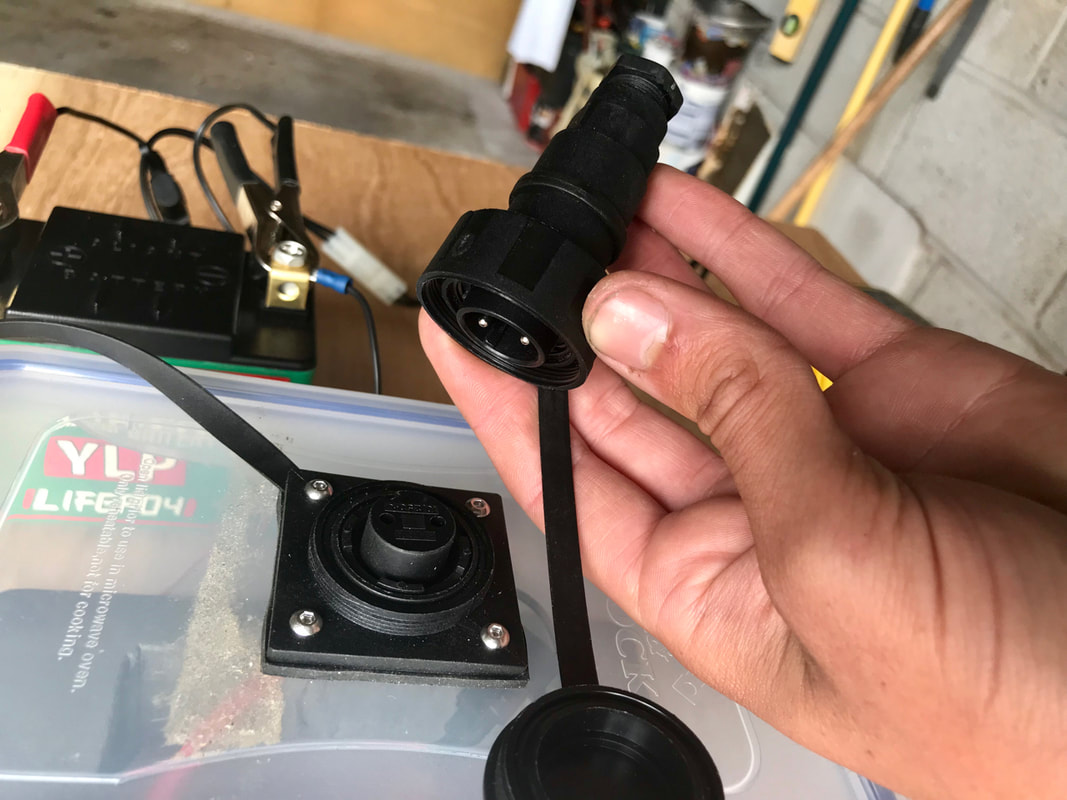 Bulgin 2-Pin Waterproof Plug for fish finder power lead