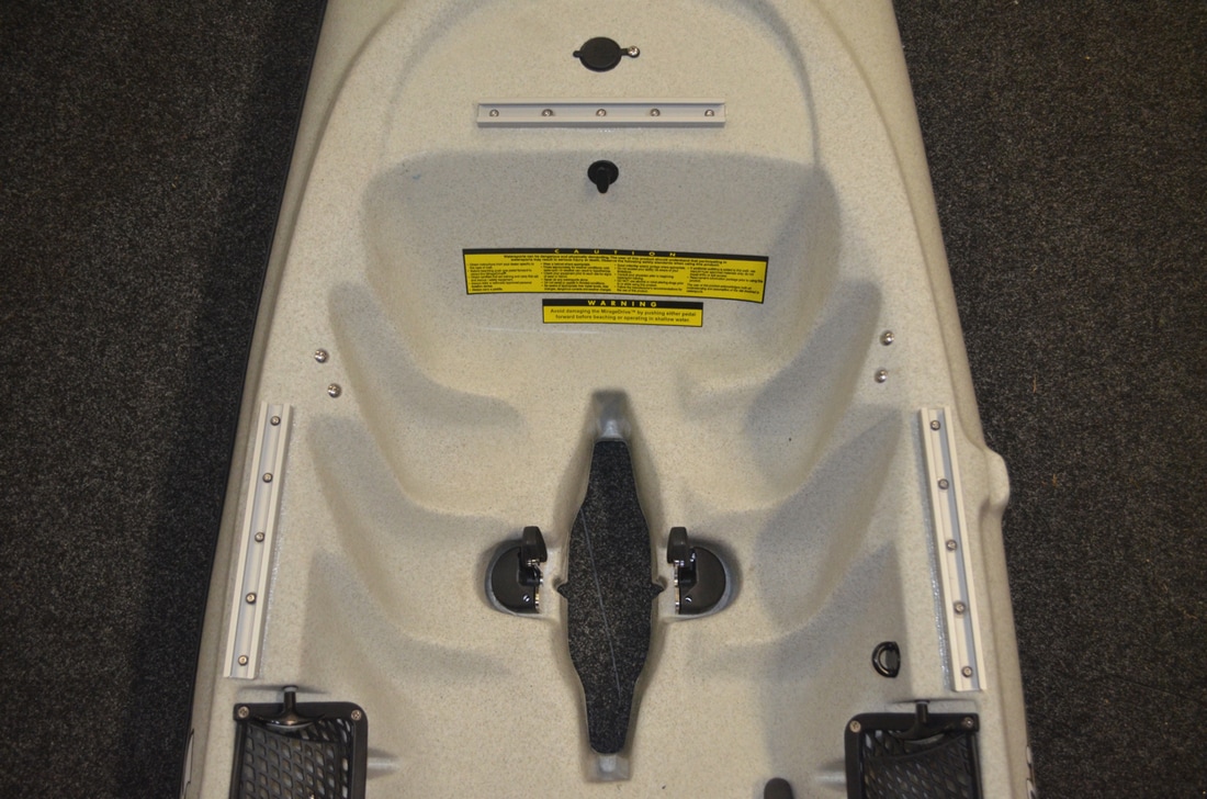 YakAttack GearTrac GTTL90 fitted on a Hobie Revolution 16